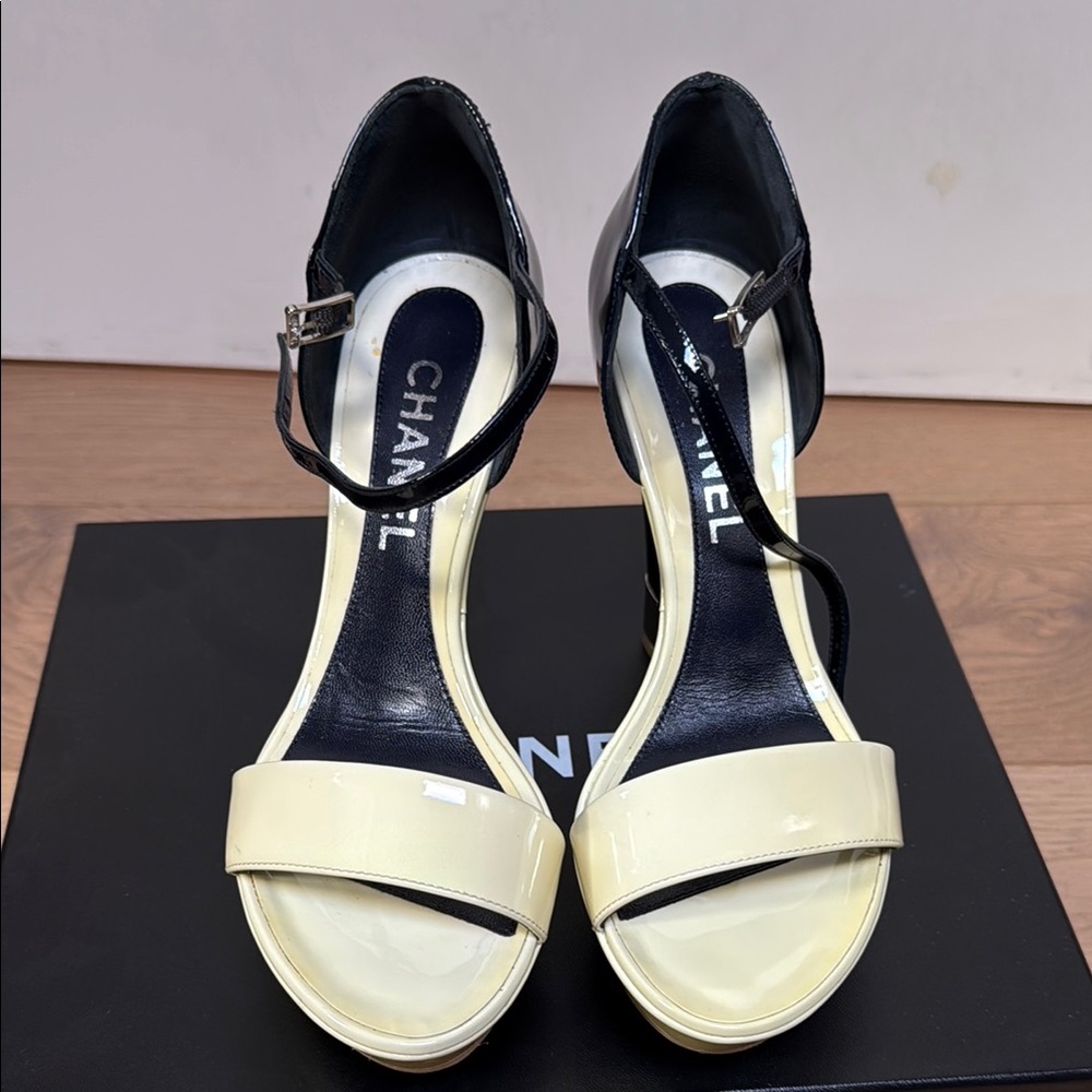 Chanel Women's Navy and Cream Yellow Sandals in original box with dust bags